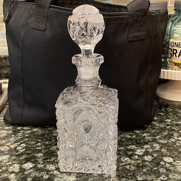 Vintage Bohemian Cut Crystal Decanter for Your Home Bar Collection - Picture 4 of 10